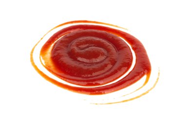 Ketçap, beyaz arka planda izole edilmiş bir fincan domatesin içinde..