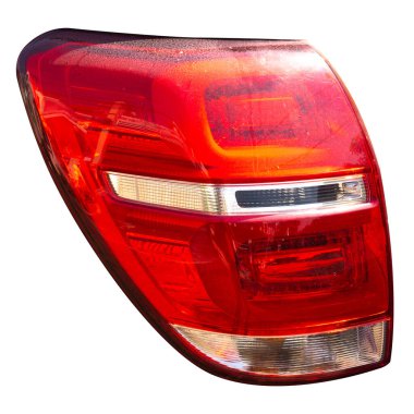 Arabanın arka farları beyaz arkaplanda izole edilmiş..