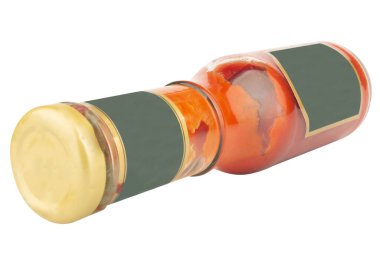 Beyaz arka planda ketçap şişesi camı..