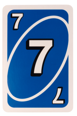 Kart oynayan çocuk, beyaz arka planda izole edilmiş yedi renk mavi..