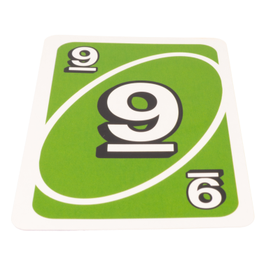 Kart oyunu rengi yeşil dokuz beyaz arkaplan üzerinde izole.