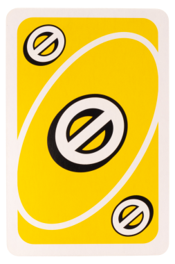 Kağıt oynayan çocuk yasağı beyaz arkaplanda izole edilmiş sarı renk.