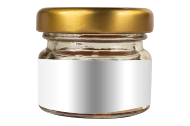 Beyaz zemin üzerinde paslanmaz çelik kapaklı cam kavanoz..