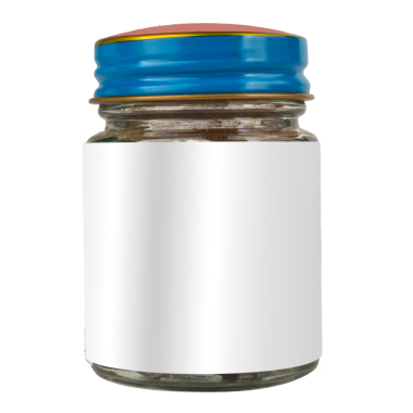 Beyaz zemin üzerinde paslanmaz çelik kapaklı cam kavanoz..