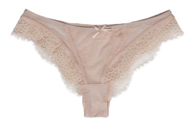 İç çamaşırlı kadın izole edilmiş. Beyaz arka planda izole edilmiş, zarif, seksi, bej dantelli külotun yakın çekimi. İç çamaşırı modası. Ön görünüm.