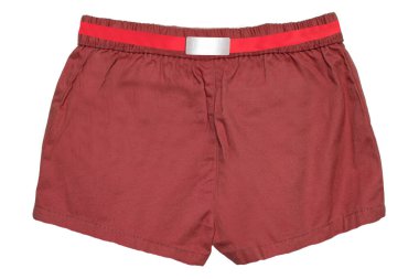 Yaz şortları izole. Kırmızı kuşaklı, beyaz arka planda izole edilmiş küçük kız için şık, kırmızımsı kahverengi şortların yakın çekimi. Seksi çocuklar moda olur..