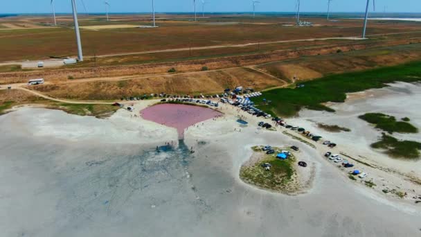 Pembe Göller Uzaktan Kumandalı Hava Aracı Ateşliyor — Stok video