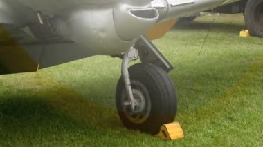 Wirraway Closeup Tilt kadar