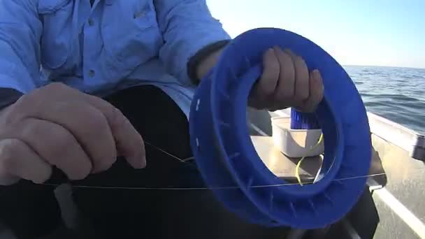 Aufwicklung in Handrolle — Stockvideo