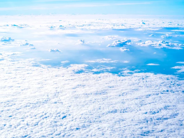 Boven Wolk Geweldig Uitzicht Vanuit Het Vliegtuigraam Prachtig Wolkenlandschap Met Stockfoto