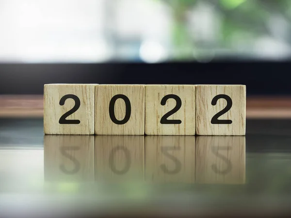 2022 Έννοια Του Νέου Έτους Αριθμοί Ξύλινα Κύβους Μπλοκ Καφέ — Φωτογραφία Αρχείου