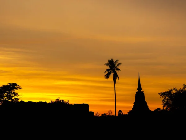 Csodálatos Festői Sziluett Pagoda Templom Arany Naplemente Sukhothai Történelmi Park — Stock Fotó