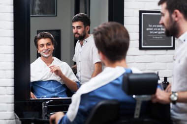 Mutlu müşteri sutysfied