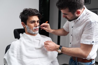 Kuaför jilet ve tıraş köpüğü sakal tıraş