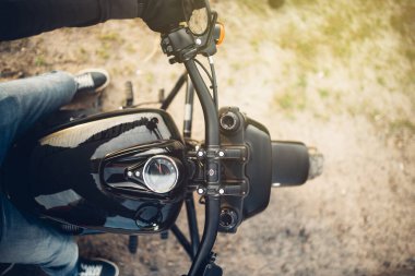 Motosiklet gidonu Harley Davidson Şişko Bob 114 2020 Top View. Kharkiv, Ukrayna-15 Temmuz 2021.