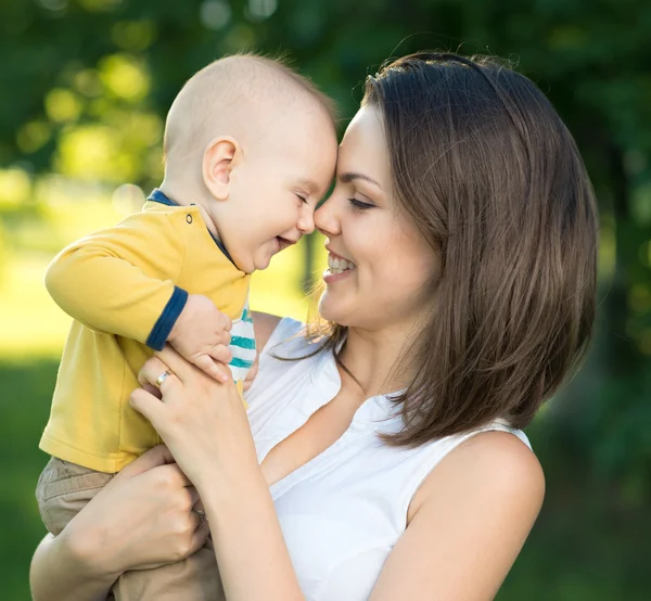 Happy mother and son together — Stock Photo, Image