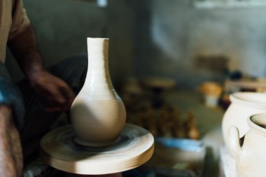 Potter dönme dolaba bir sürahi olduğunu