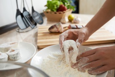 Kız rulo dilim balık unu