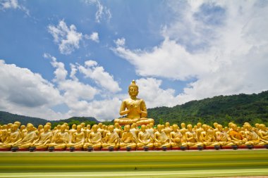 Tay altın buddha heykeli. Buda heykeli Tayland