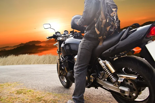 Motorcykel rider på gatan — Stockfoto
