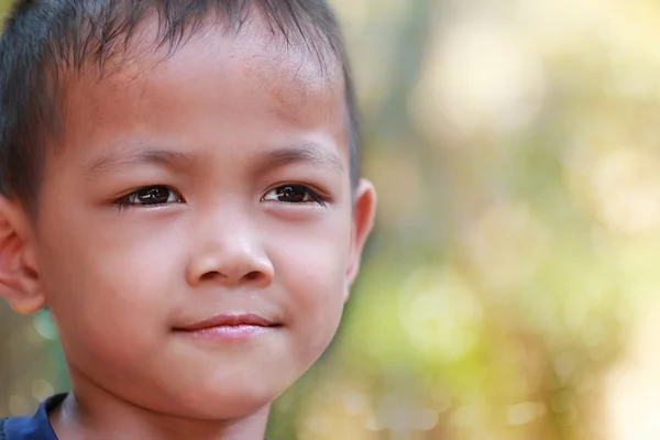 I bambini fissano — Foto Stock