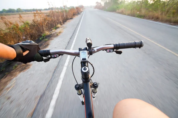 Weg fietsen groothoek snelheid schieten — Stockfoto
