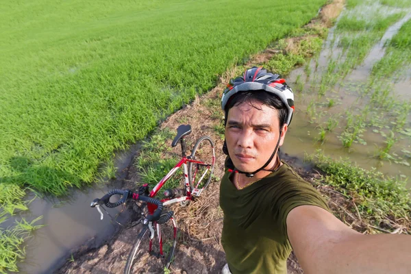 Rowerzystów weź sobie selfie — Zdjęcie stockowe