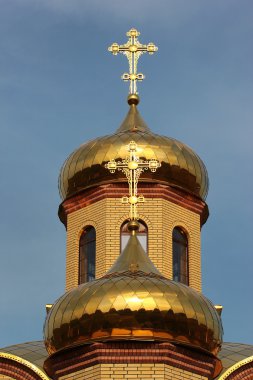 Rus Ortodoks Kilisesi - haç üstüne altın kubbe