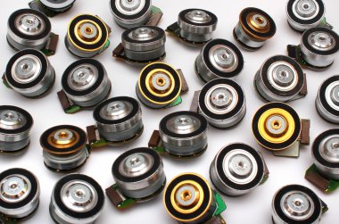 Birçok küçük fırçasız motorlar