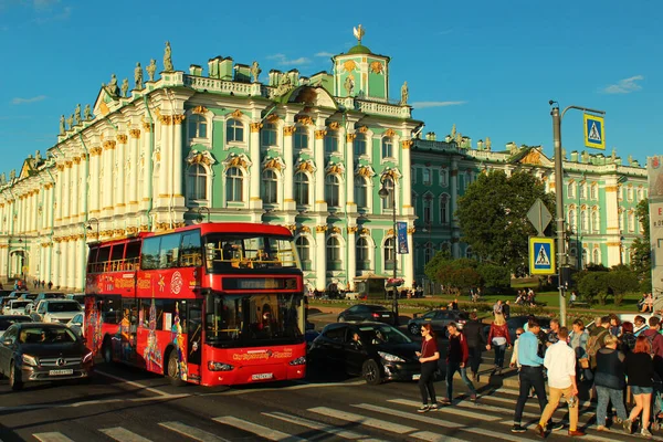 Saint Pétersbourg Russie Juillet 2017 Bus Touristique Hop Hop Près — Photo