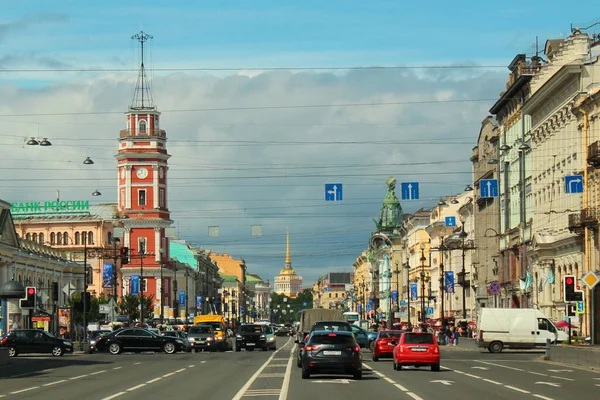 Petersburg Rosja Lipca 2017 Busy Nevsky Prospect Główna Ulica Mieście — Zdjęcie stockowe