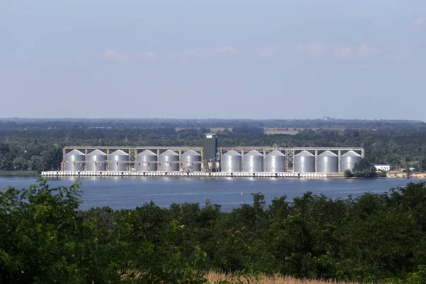 Silos Terminal Grãos Rio Dnieper Ucrânia — Fotografia de Stock