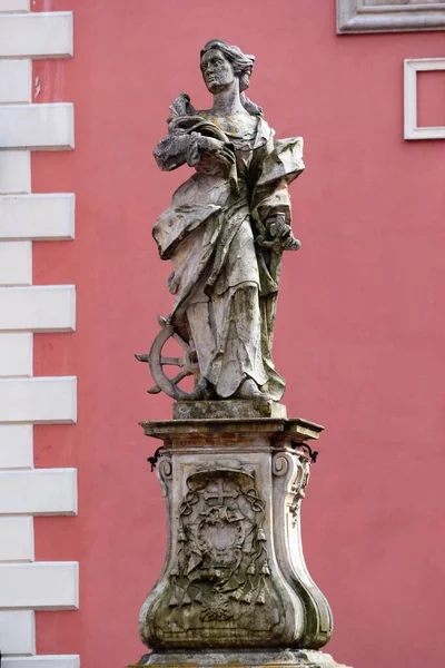 Lidzbark Warminski Polonia Mayo 2019 Estatua Santa Catalina Patio Del — Foto de Stock