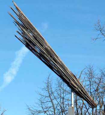 Plauen, Almanya - 16 Mart 2023: Göktaşı anıtı gökbilimci Georg Samuel Doerffel 'i onurlandırdı.