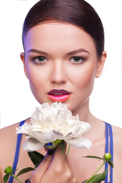 Vrouw gezicht met mode make-up — Stockfoto