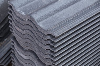 beton kiremit (gri renk) inşaat sahasında