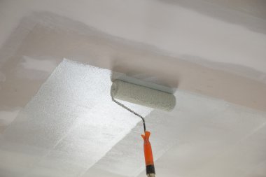 bezi ile tavan alçı sıva boya