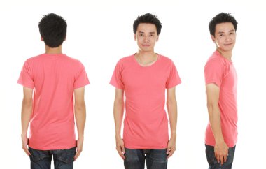 adam boş t-shirt ile 