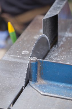 Alüminyum kesme Lama masada