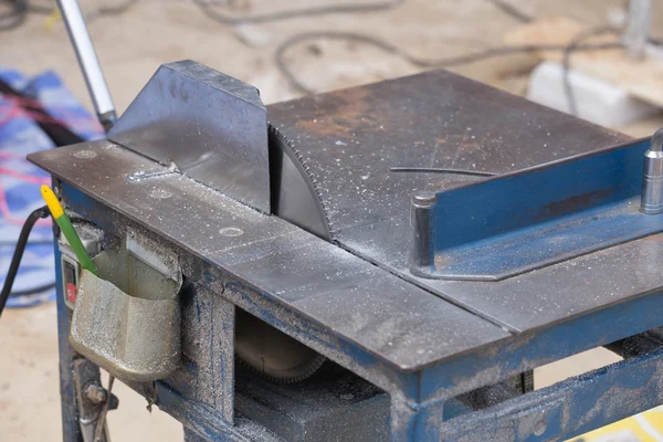 Aluminium Cutting Blade on table — Stock Photo, Image