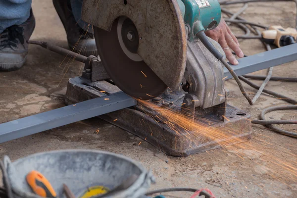 Cutting Steel with grinder — Stock Photo, Image