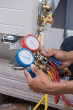 Manometreler, klimalar doldurma için donatım