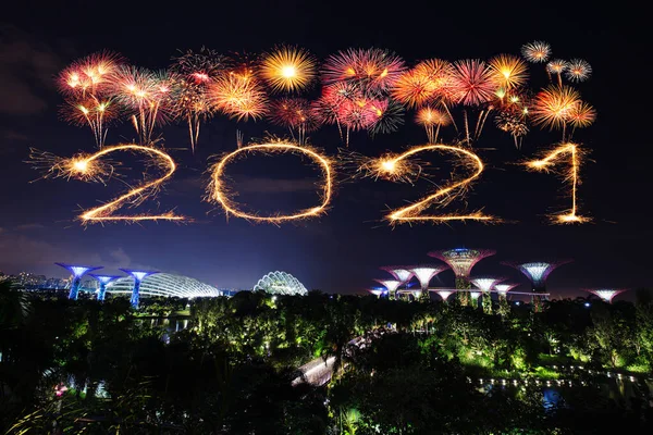 2021 Gelukkig Nieuwjaar Vuurwerk Vieren Boven Singapore Stadsgezicht Nachts — Stockfoto