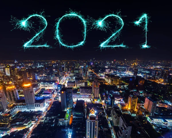 2021 Рік Теплі Феєрверки Нового Року Святкують Над Бангкоком Вночі — стокове фото