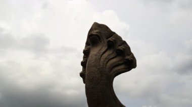 Tayland 'daki Phimai tarihi parkında, Nagas Kralı' nın bir sonraki merdiveninde 4K zaman aşımı.