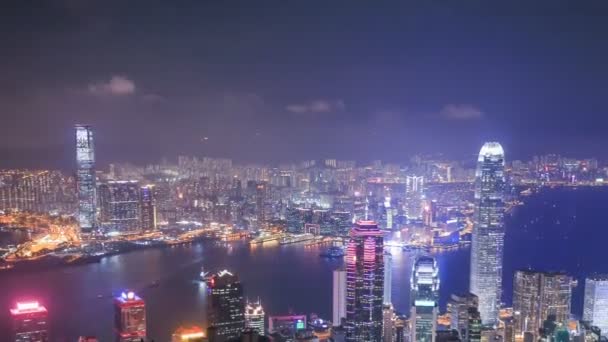 夜の香港市のタイムラプス ピークからの眺め — ストック動画