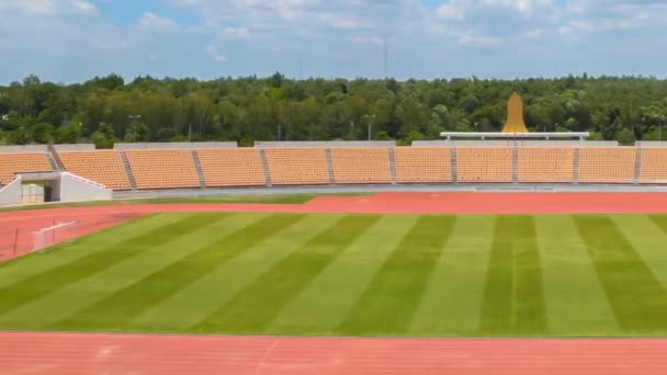Waktu Selang Lapangan Sepak Bola Dan Stadion Awan Bergerak — Stok Video