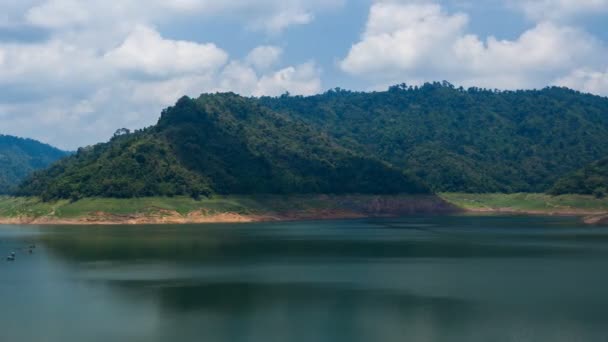 Zeitraffer Schwenken Der Landschaft Berg Und Fluss Des Khun Dan — Stockvideo