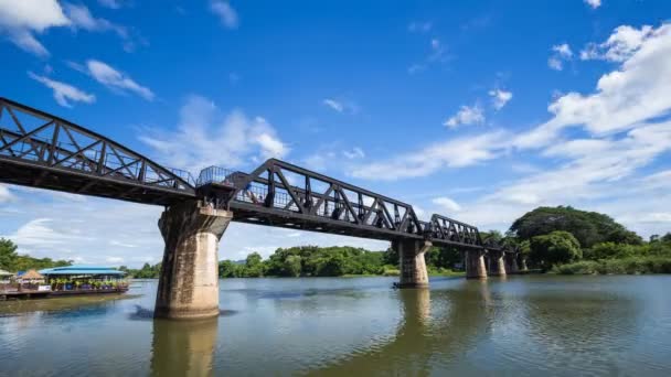 Upływ Czasu Turystów Rzece Bridge Kwai Kanchanaburi Tajlandia — Wideo stockowe