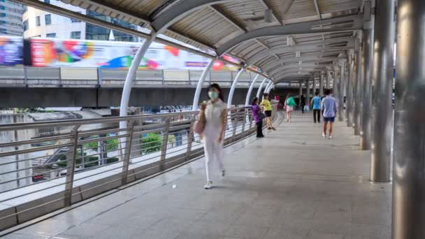 Zeitraffer Von Passanten Chong Nonsi Skywalk Bangkok Thailand — Stockvideo